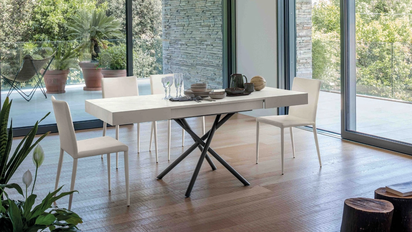 Iris transformable coffee table by Altacom