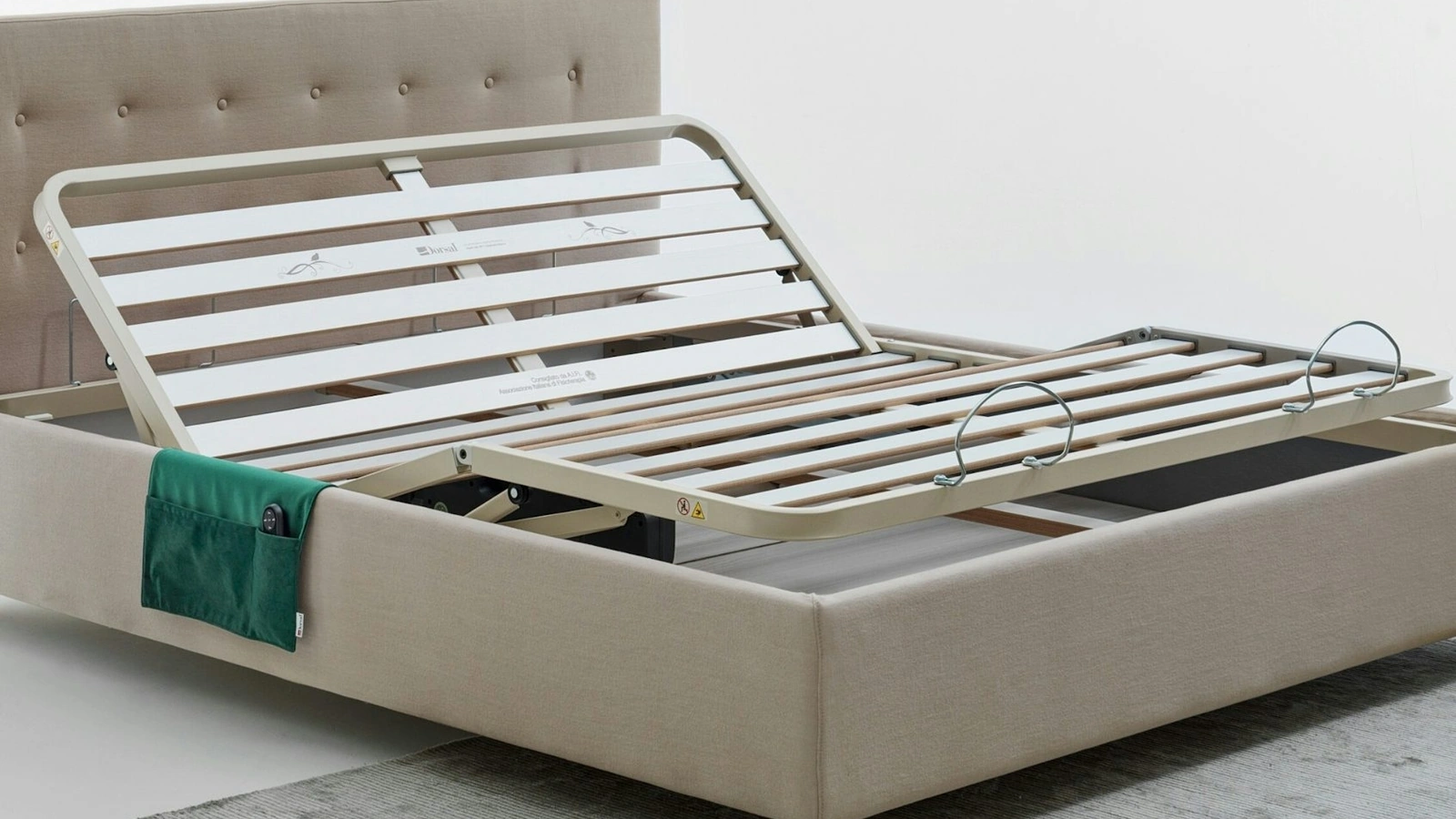 Bed frame for Super MR container by Dorsal