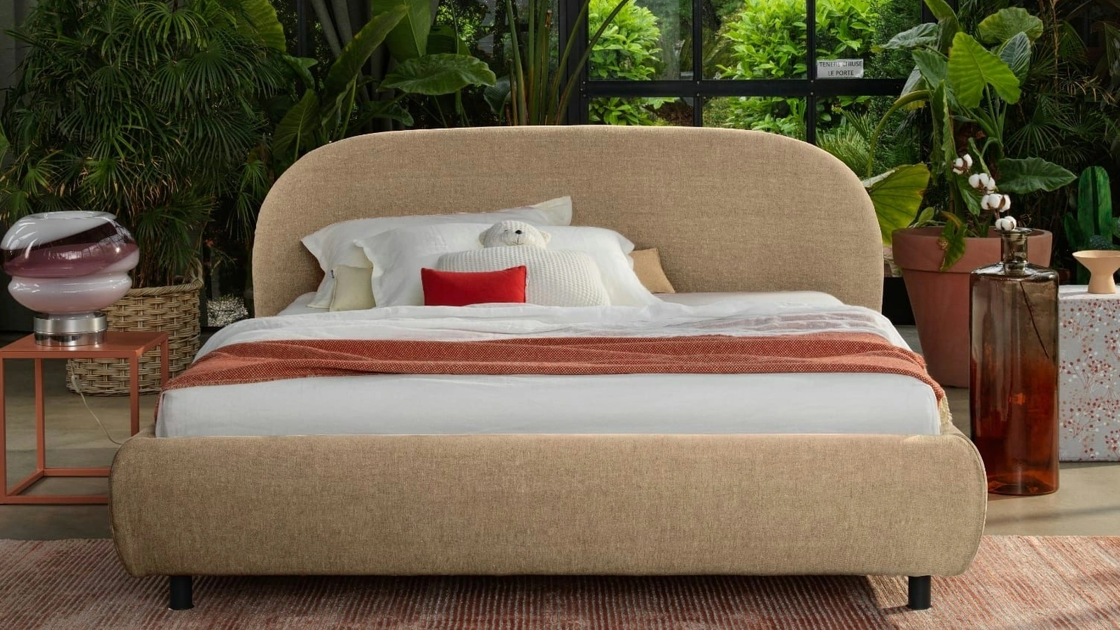Simplicity More CM02 Bed by Dorsal