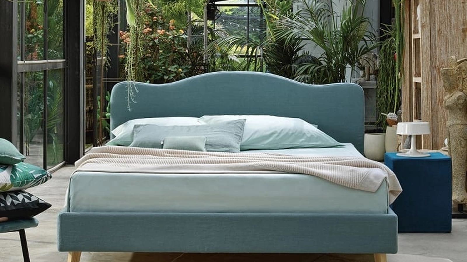 Simplicity More M05 Classic Bed by Dorsal