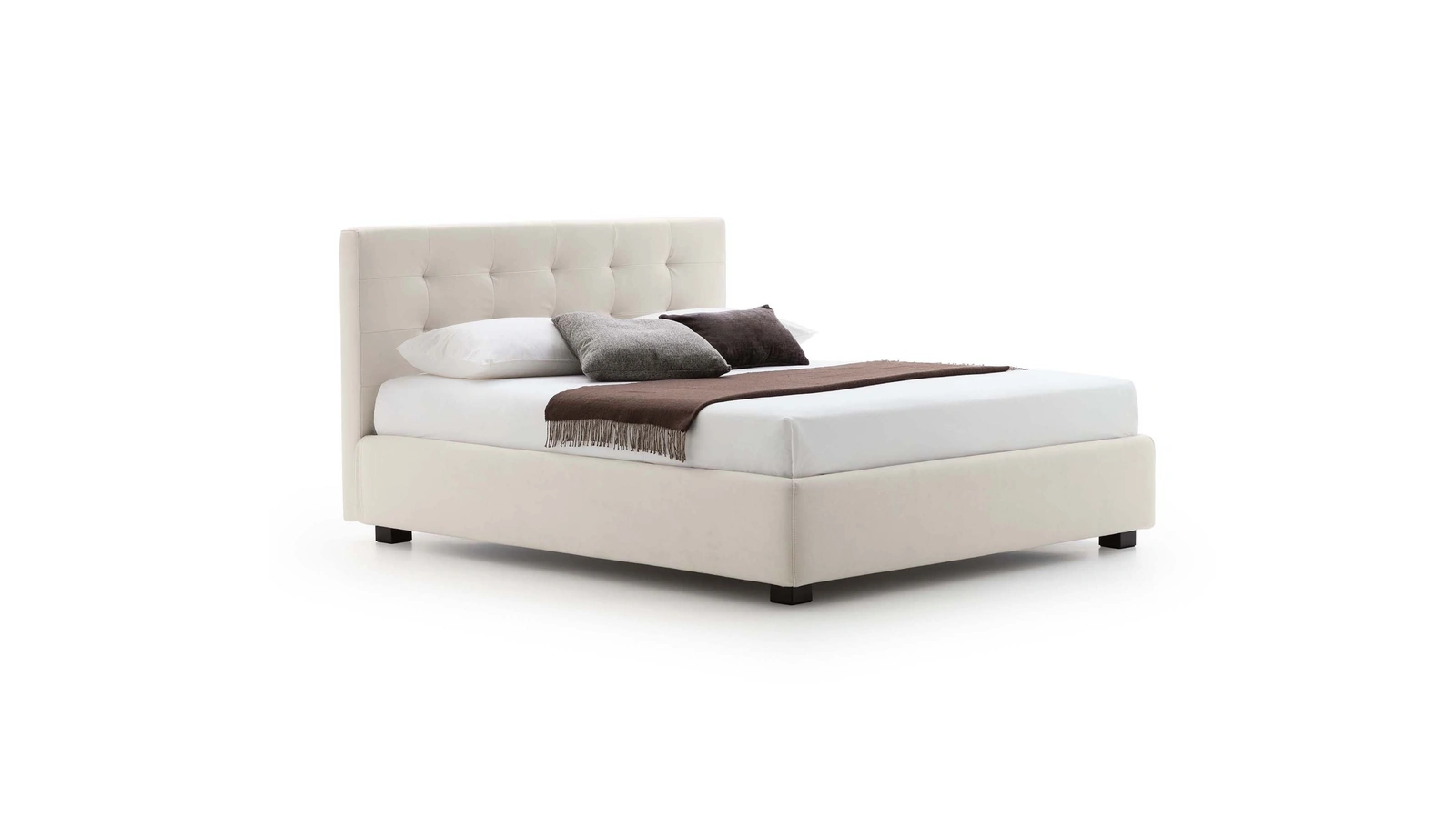 Tender bed with storage box by Le Comfort.