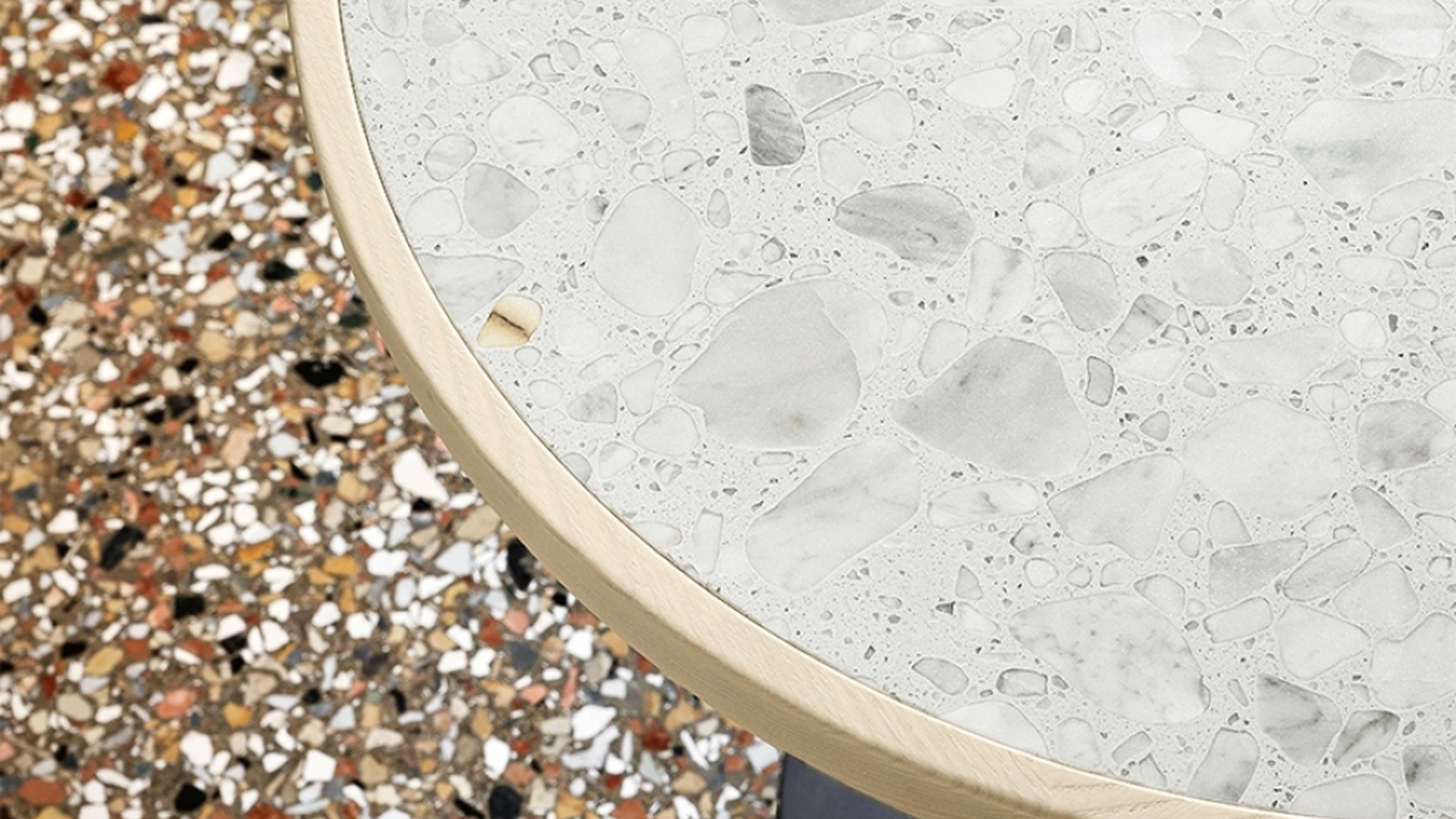 Briscola round table by Miniforms