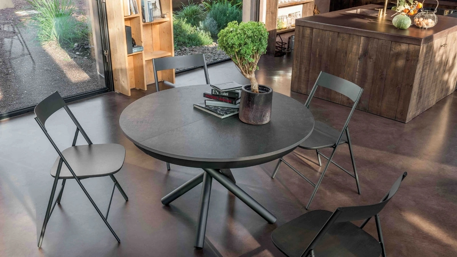 Fahrenheit Round Table by Altacom