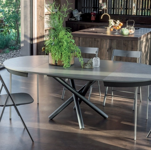 Fahrenheit Round Table by Altacom