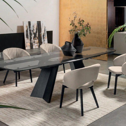 Icaro extendable glass table by Calligaris