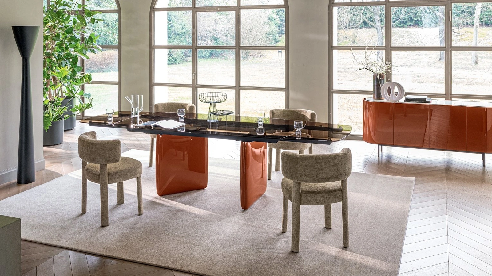 Calligaris Riverstone extendable glass table