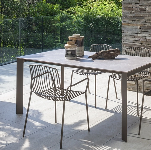 Scirocco table with HPL top by Altacom