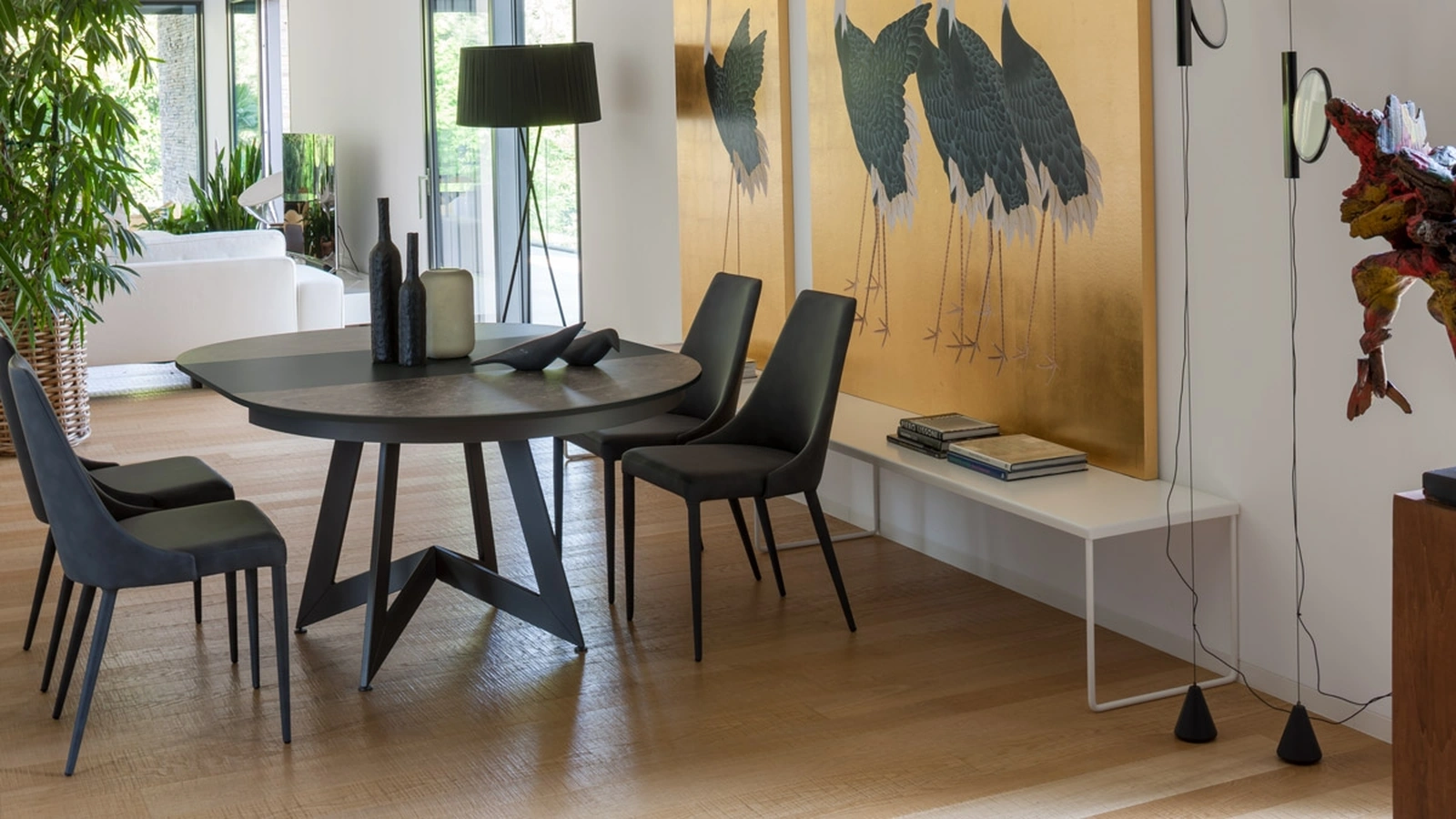 Extendable round table with ceramic top and metal frame with telescopic mechanism Venus by Altacom