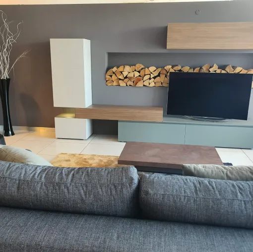 Translate the following sentence into English: CORNER 202