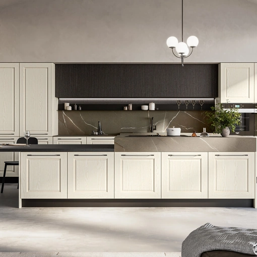Classic white ash kitchen with Asolo island by Arredo3