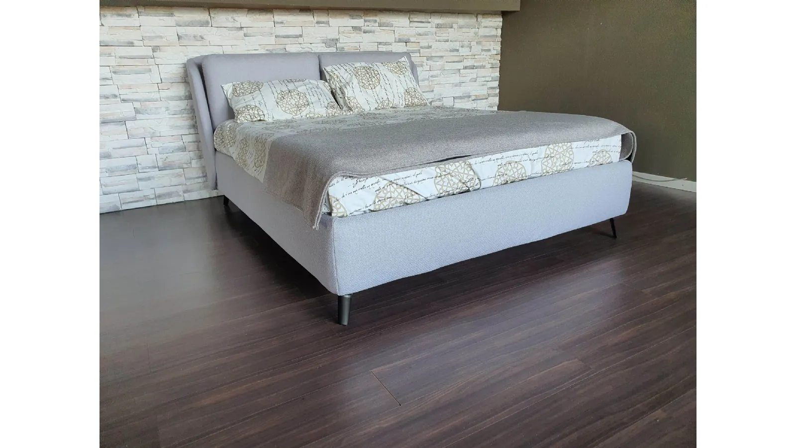 Translate the following sentence into