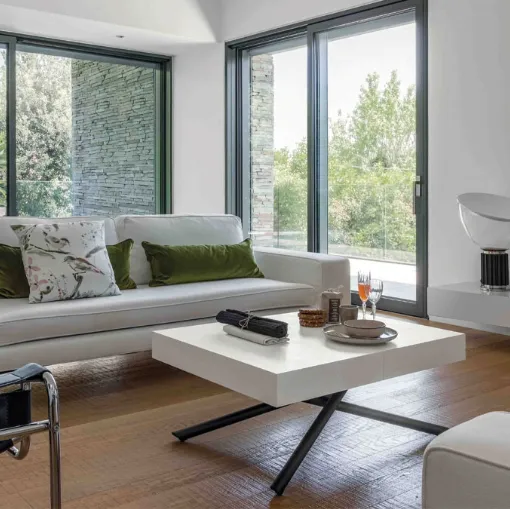 Iris transformable coffee table by Altacom