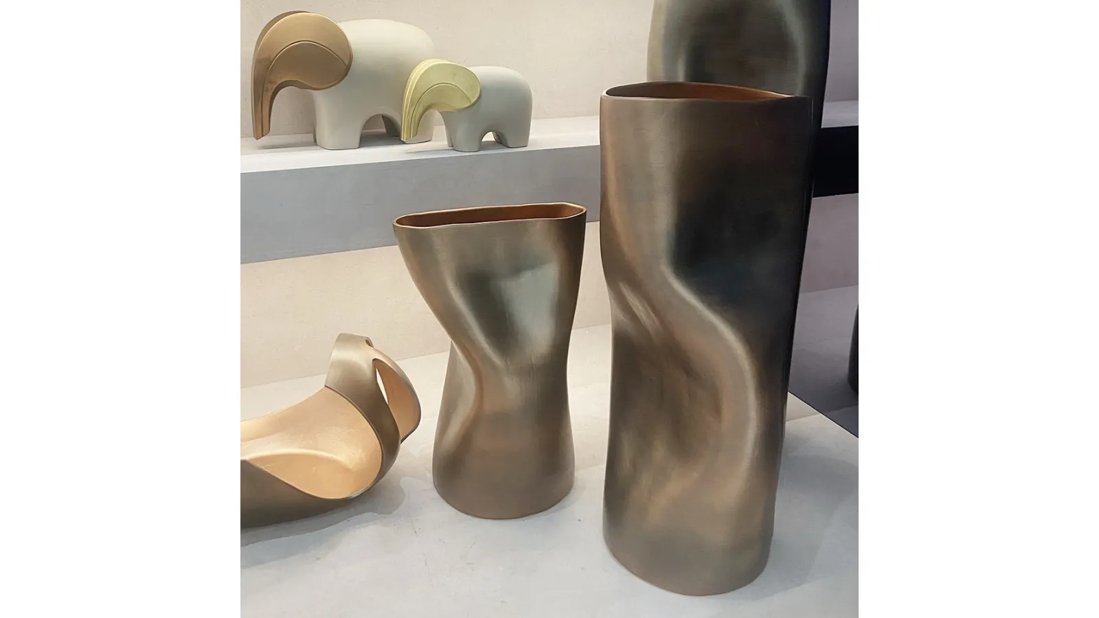 Erosa Vase by Adriani and Rossi