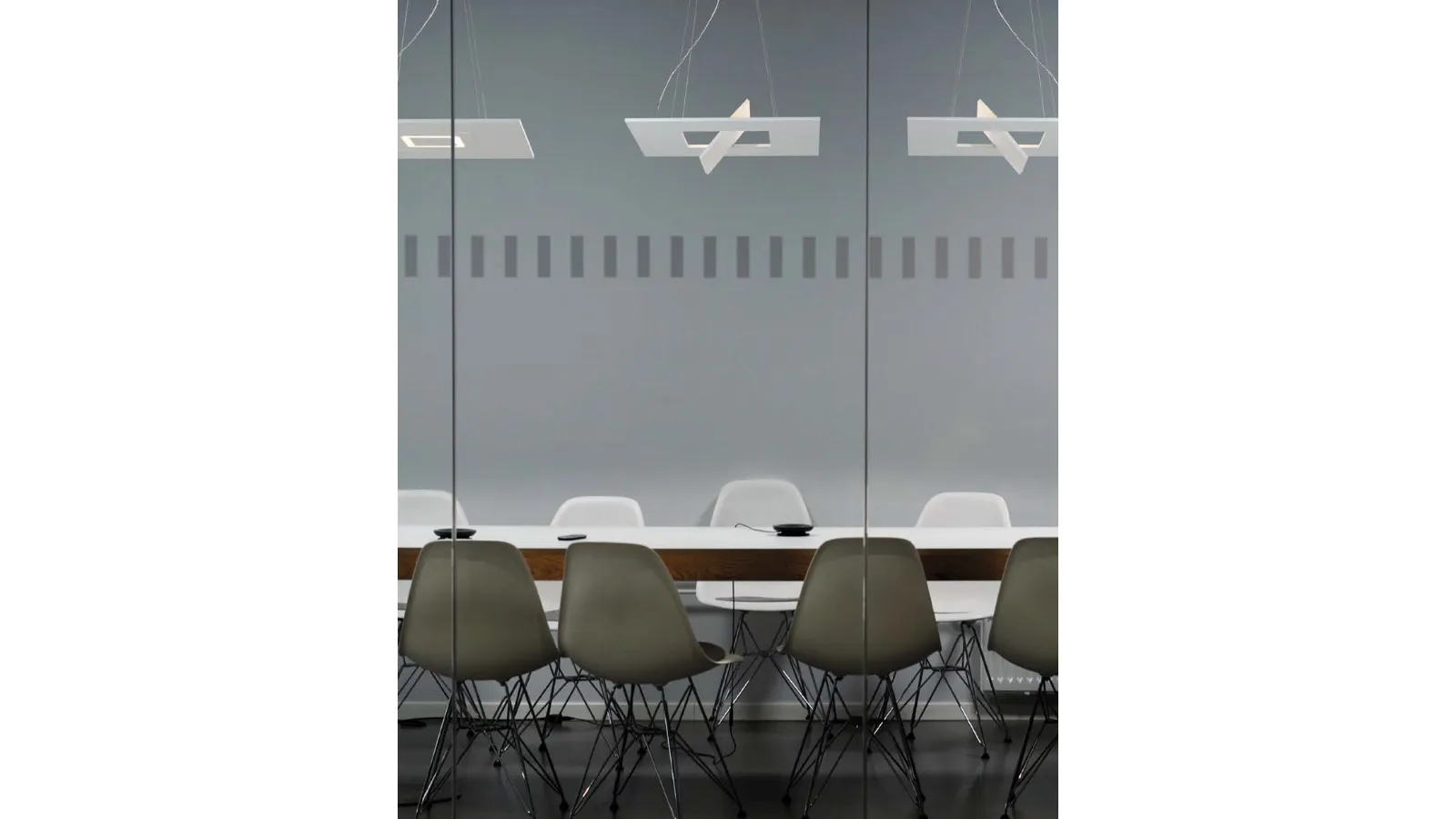 Biquadro suspension lamp in aluminum by Cattaneo.
