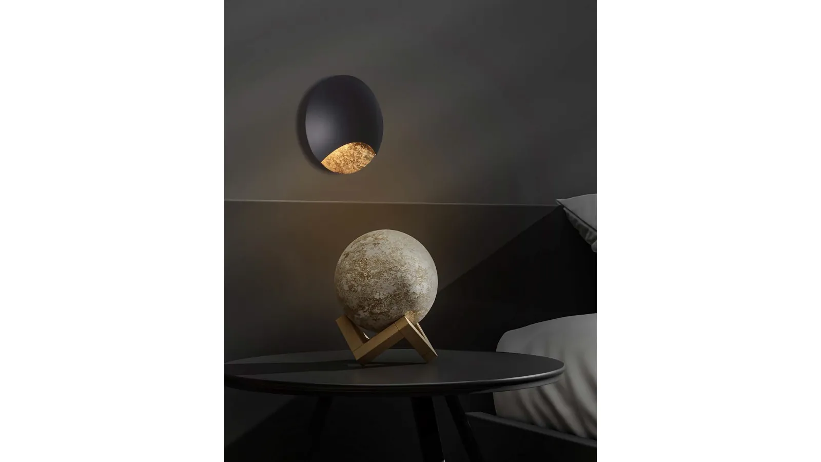 Lunatica wall lamp by Cattaneo.