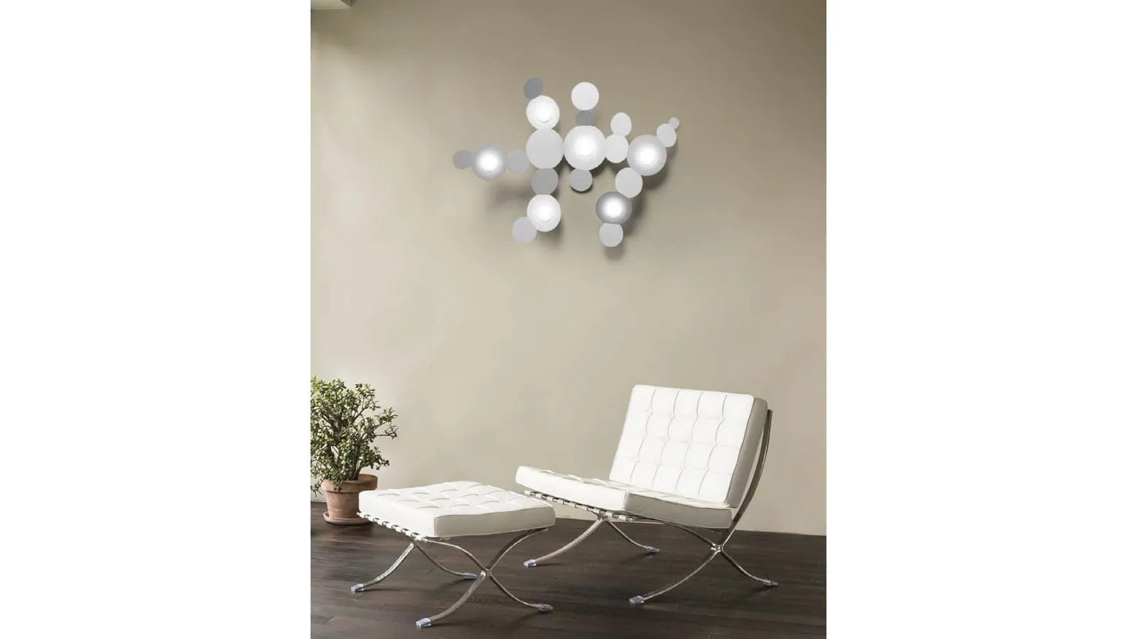 Mickey wall lamp by Cattaneo