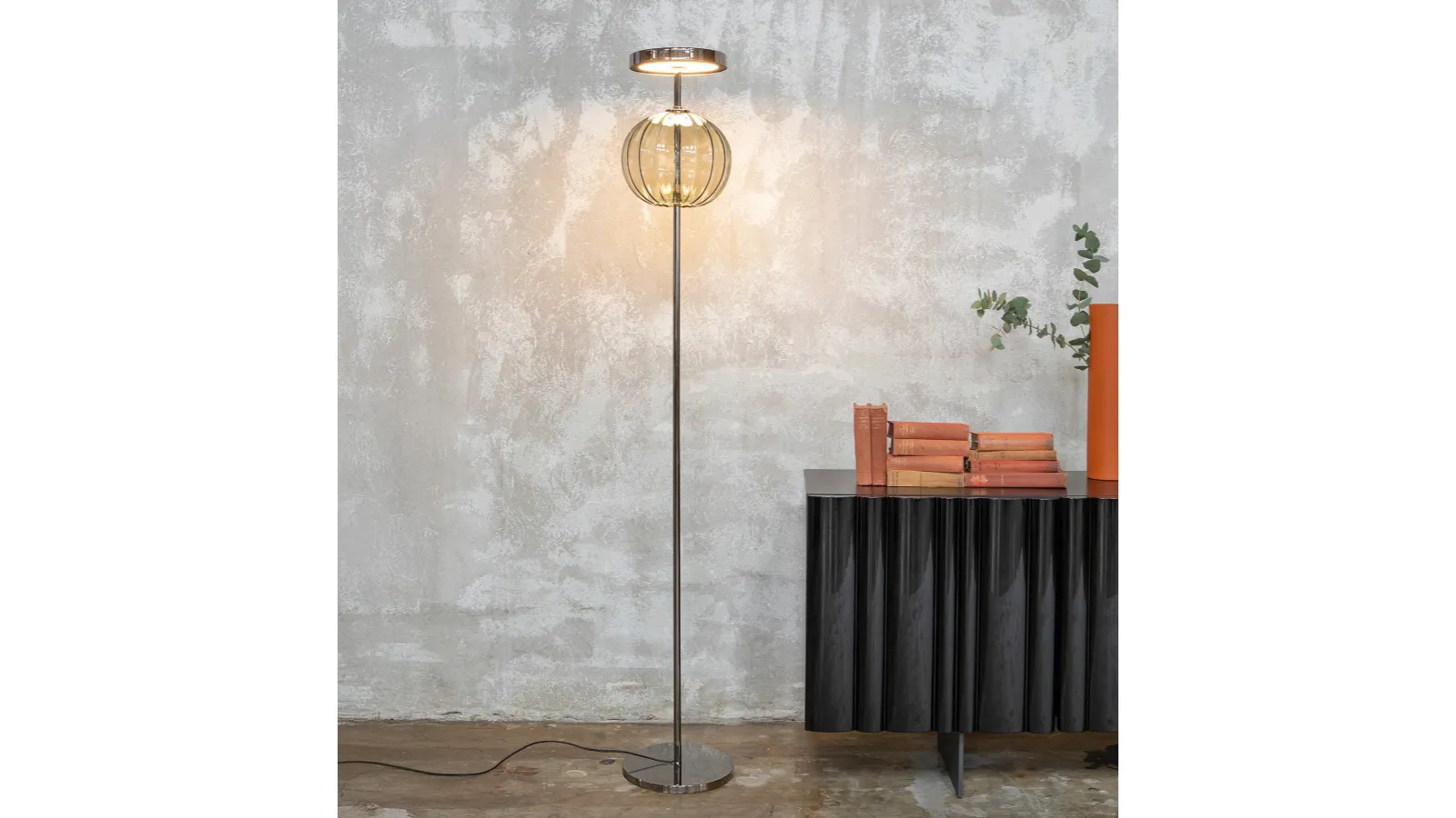 Pagoda floor lamp in metal and glass by Tonin Casa