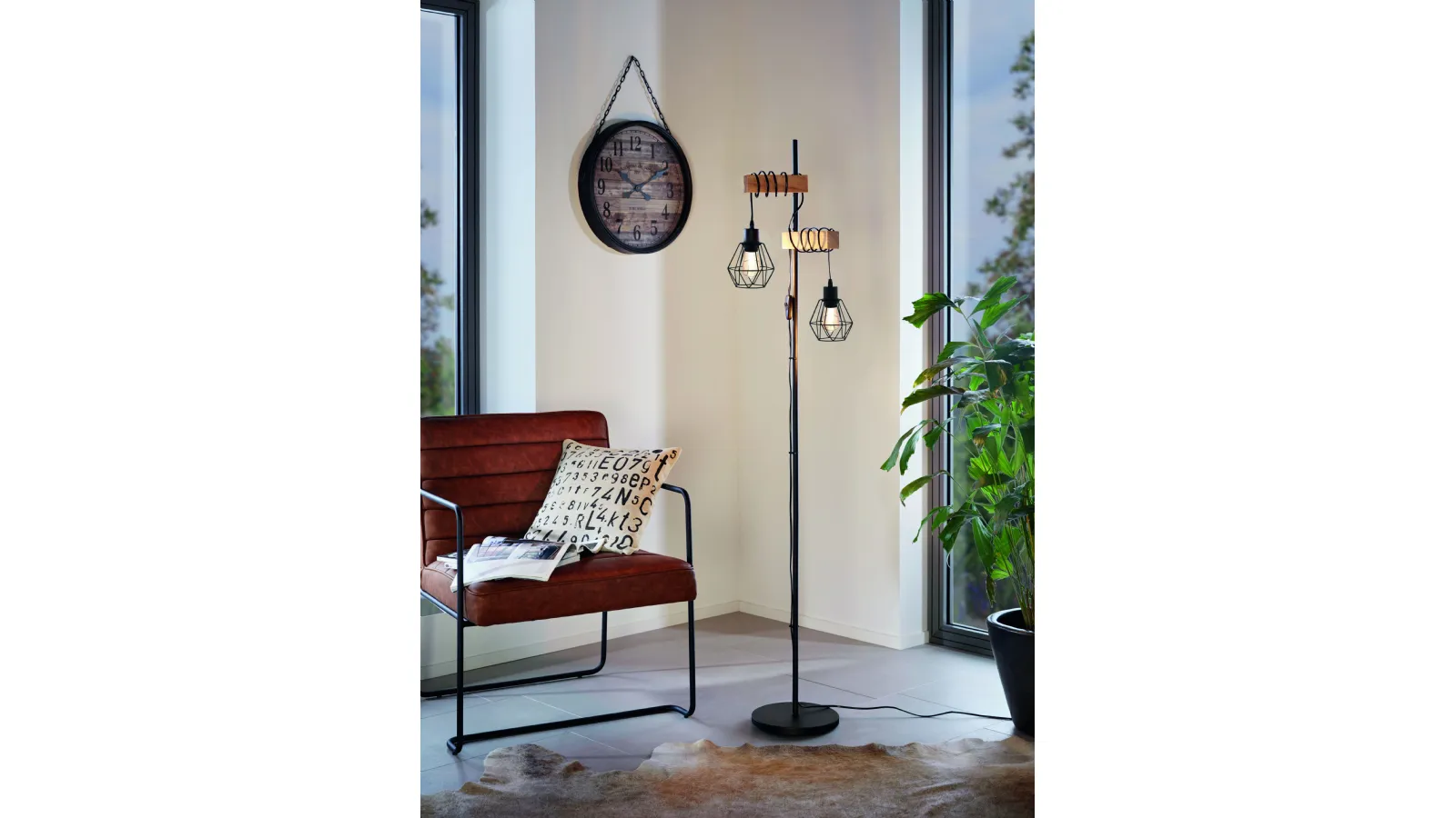 Townshend 5 piantana by Eglo, metal and wood floor lamp.