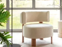 Glen upholstered armchair by Calligaris