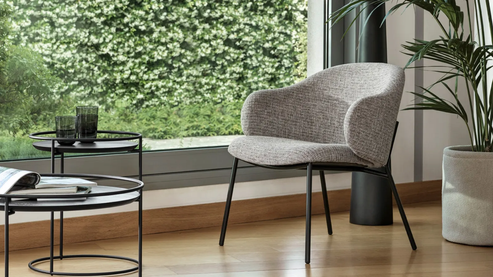 Armchair with lounge seat Holly by Calligaris
