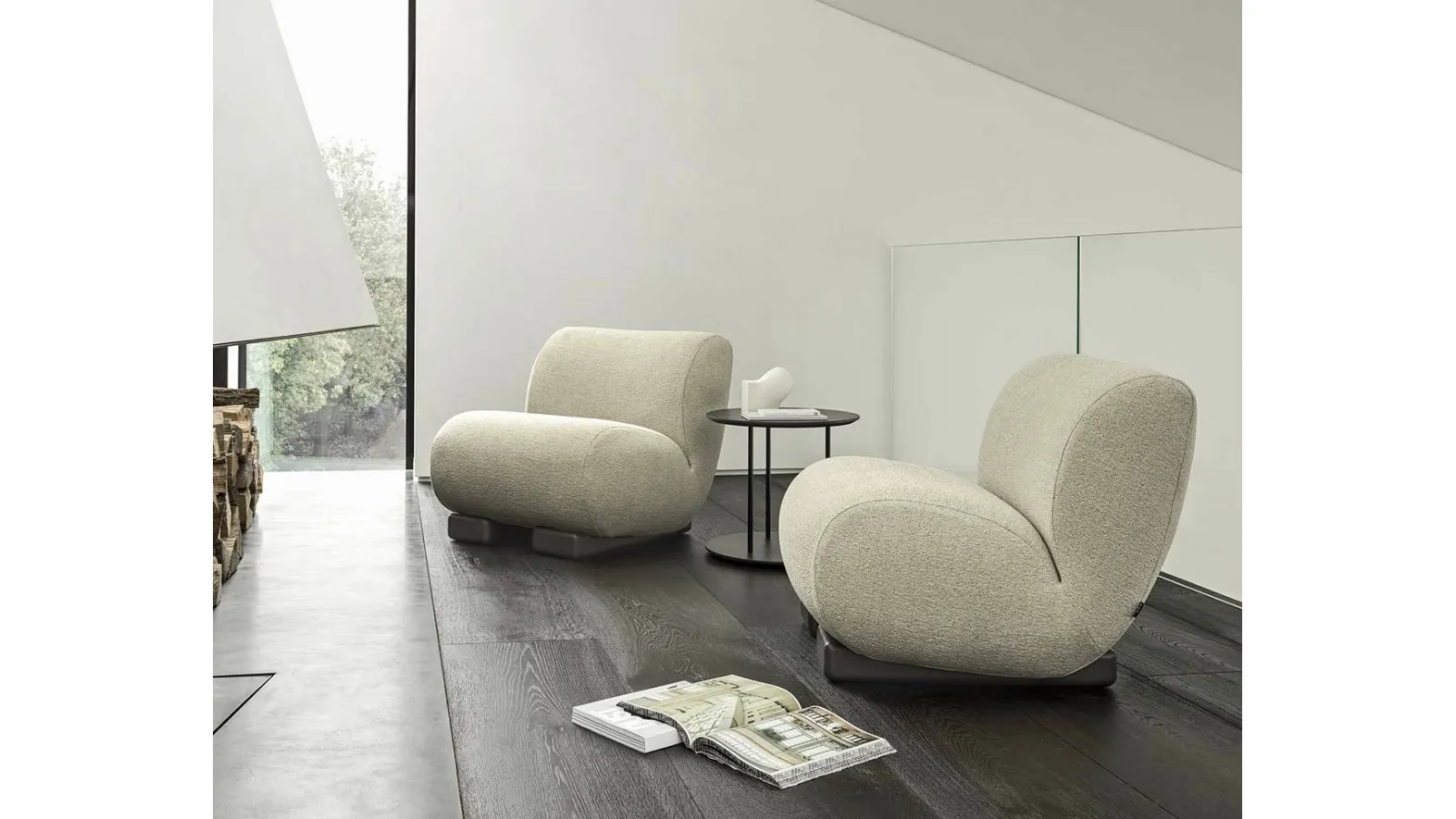 Wallaby armchair in upholstered fabric by Ditre Italia.