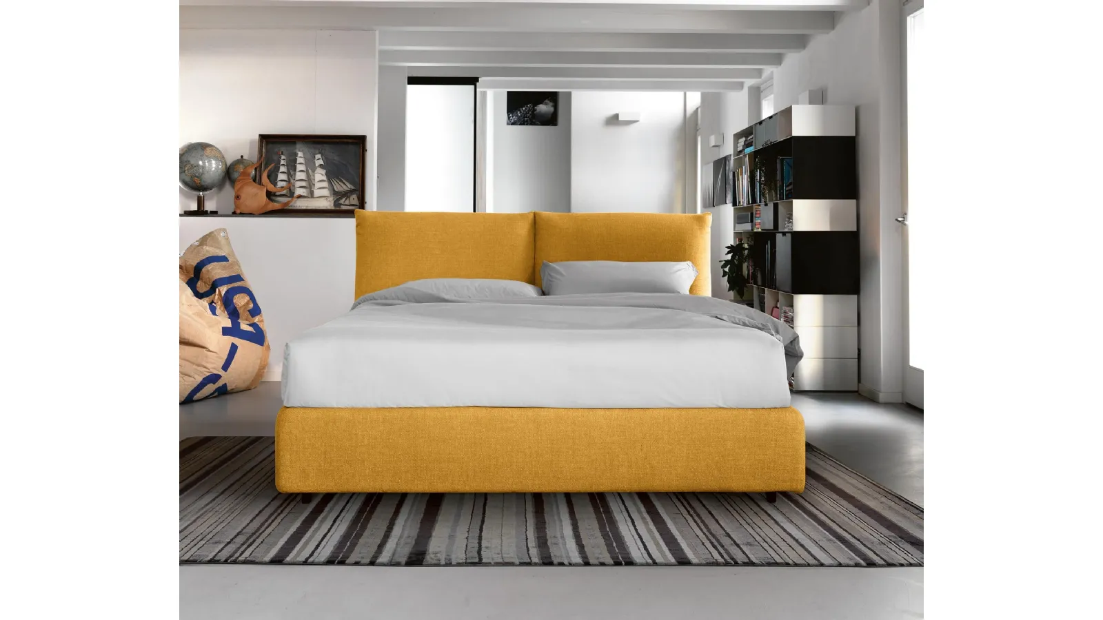 Bed with storage box Bridge by Noctis.