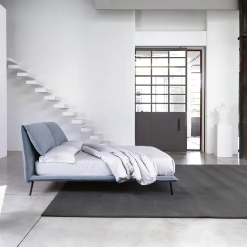 Upholstered fabric bed Eos by Noctis.