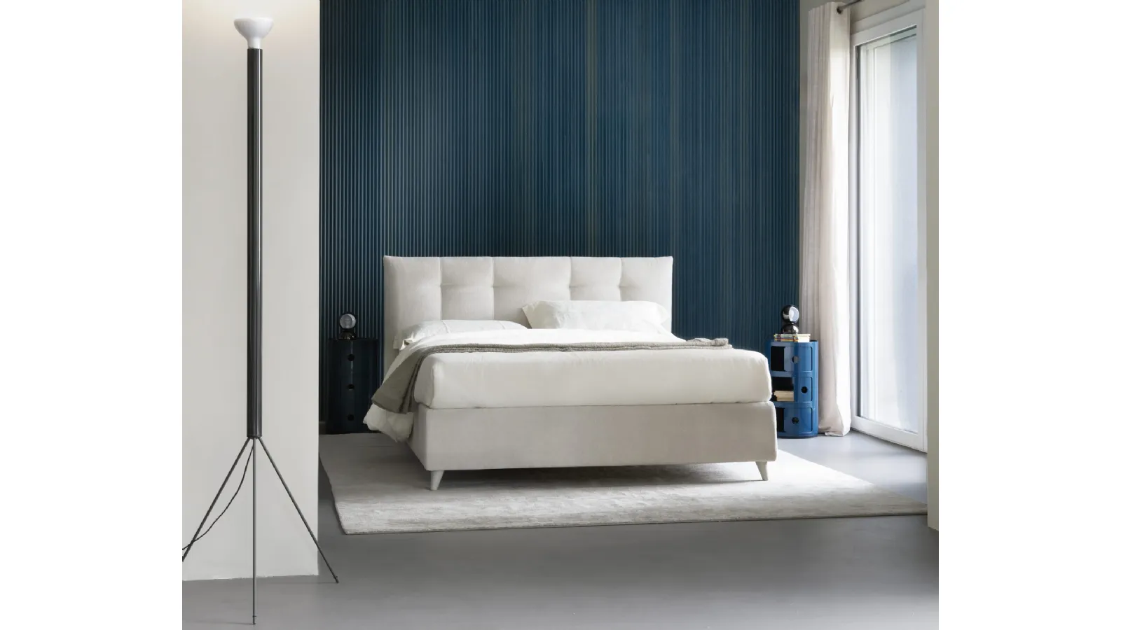 Fancy bed with storage box by Noctis.