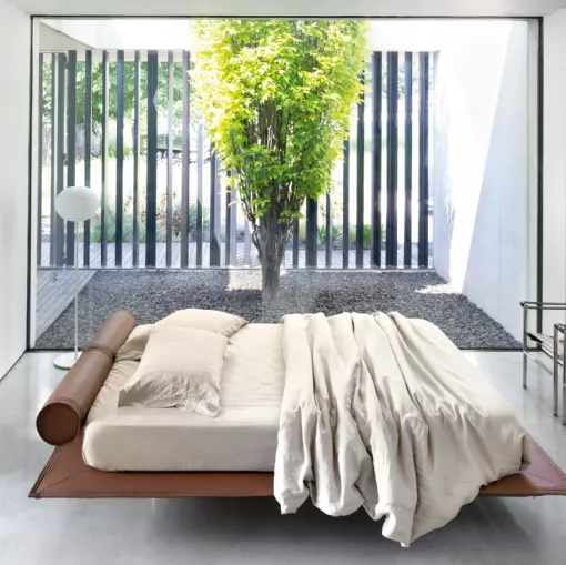 Flamingo Leather Bed by Noctis.