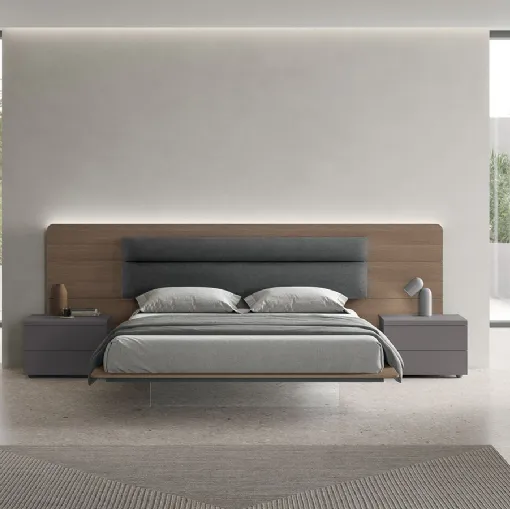 Leonardo bed with headboard by Tomasella.