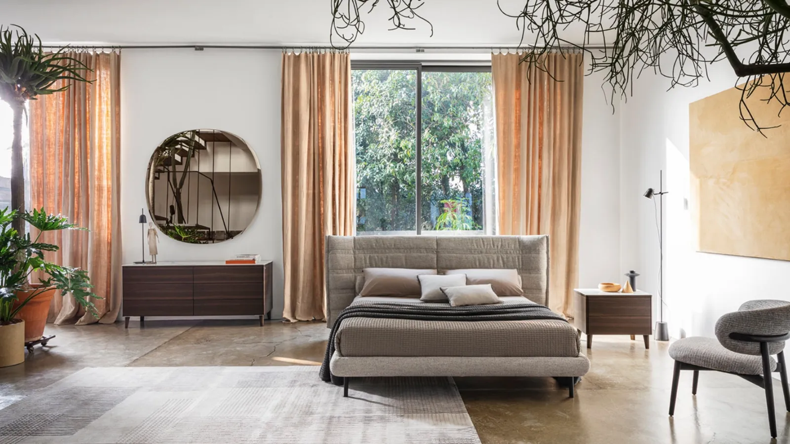 Monbed upholstered bed by Calligaris