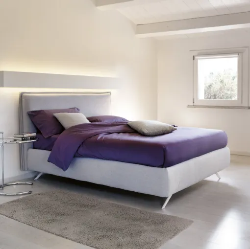 Moody storage bed by Noctis.