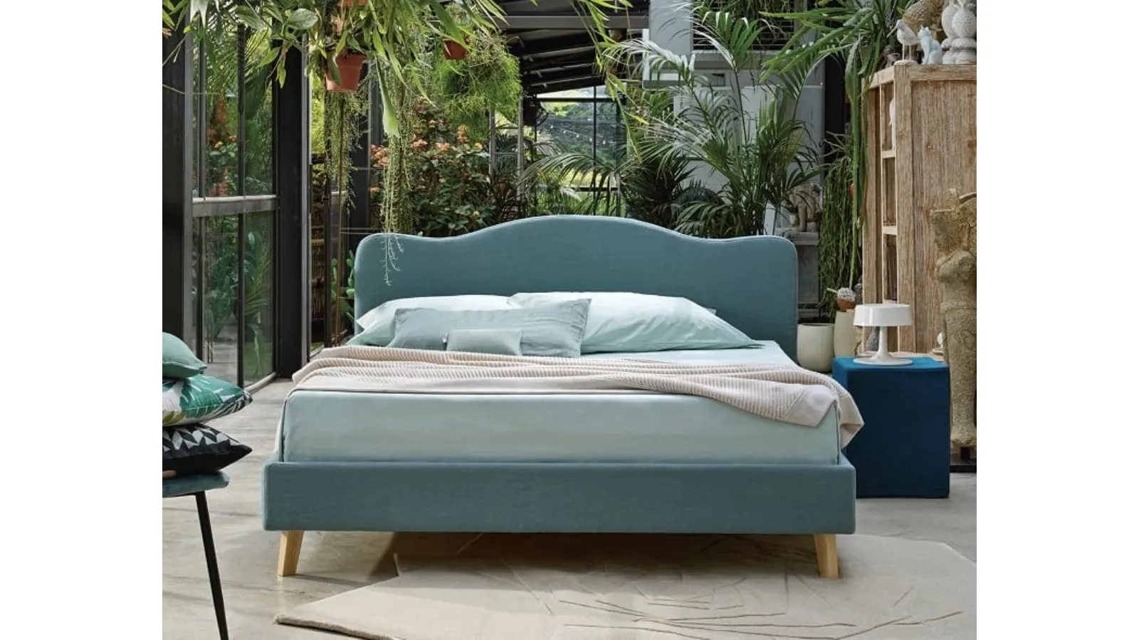Simplicity More M05 Classic Bed by Dorsal
