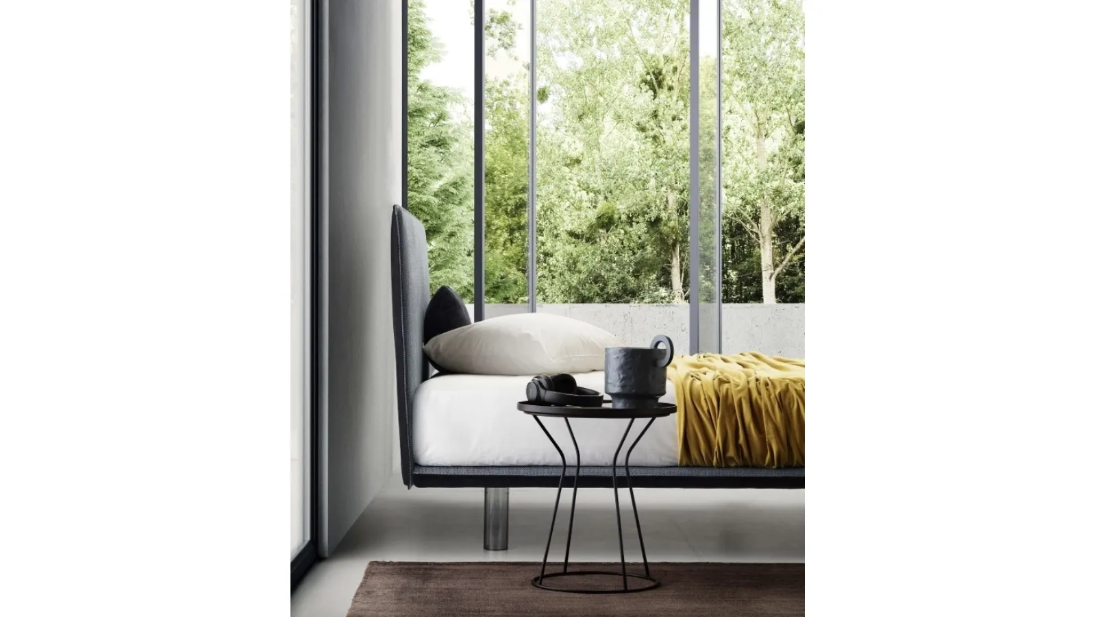Snap fabric bed with Le Comfort headboard