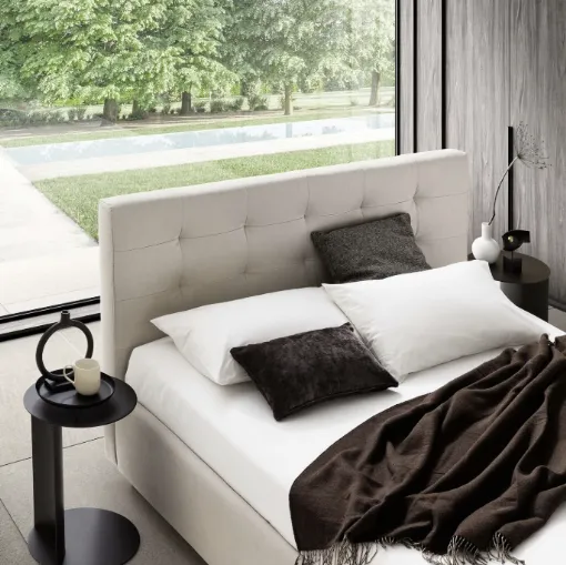 Tender bed with storage box by Le Comfort