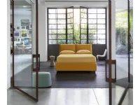 Vera padded bed by Noctis.