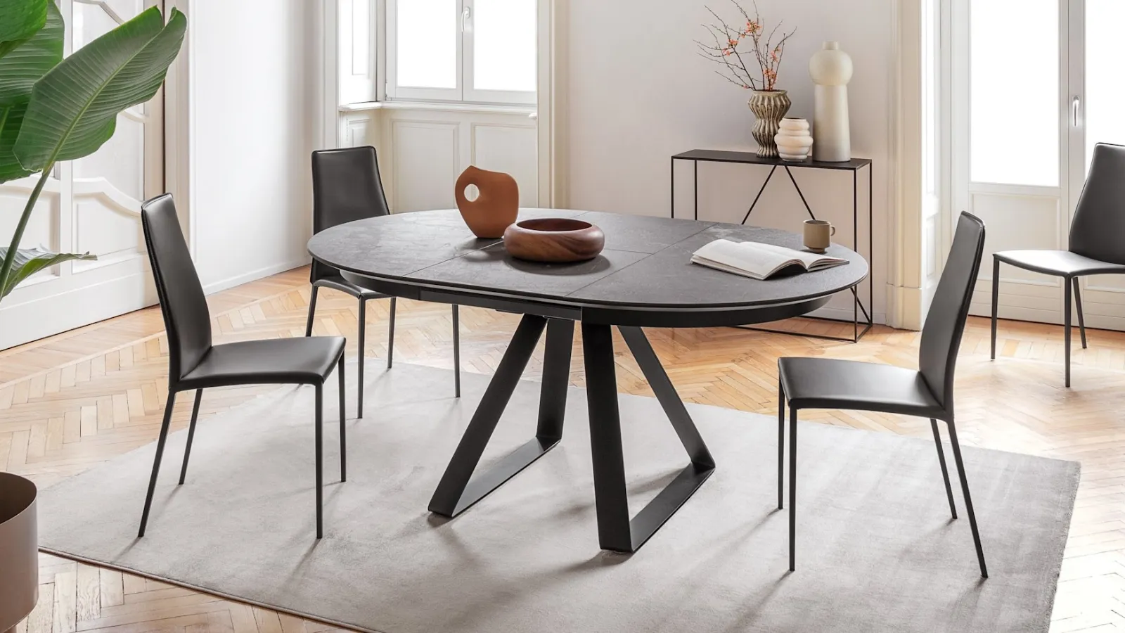 Aida padded chair by Calligaris