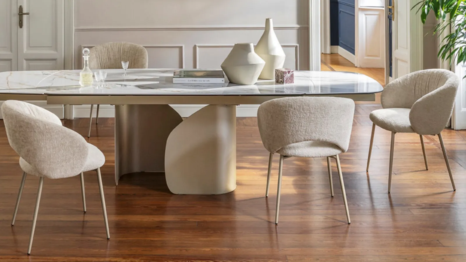 Anime fabric upholstered chair with metal legs by Calligaris.