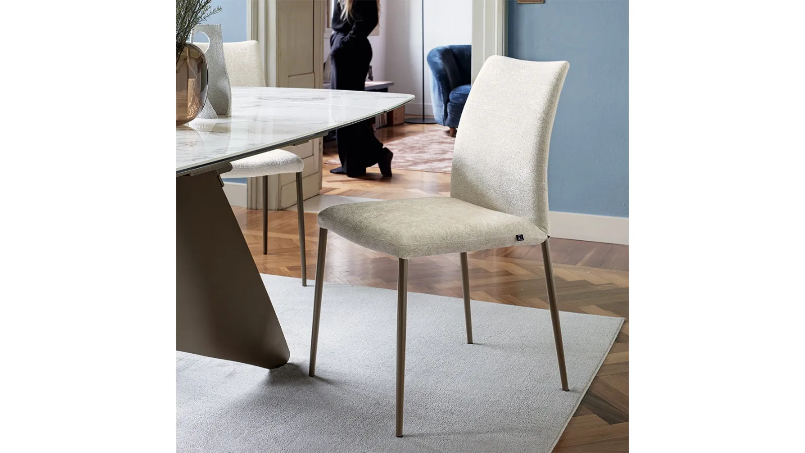 Atlas Connubia chair