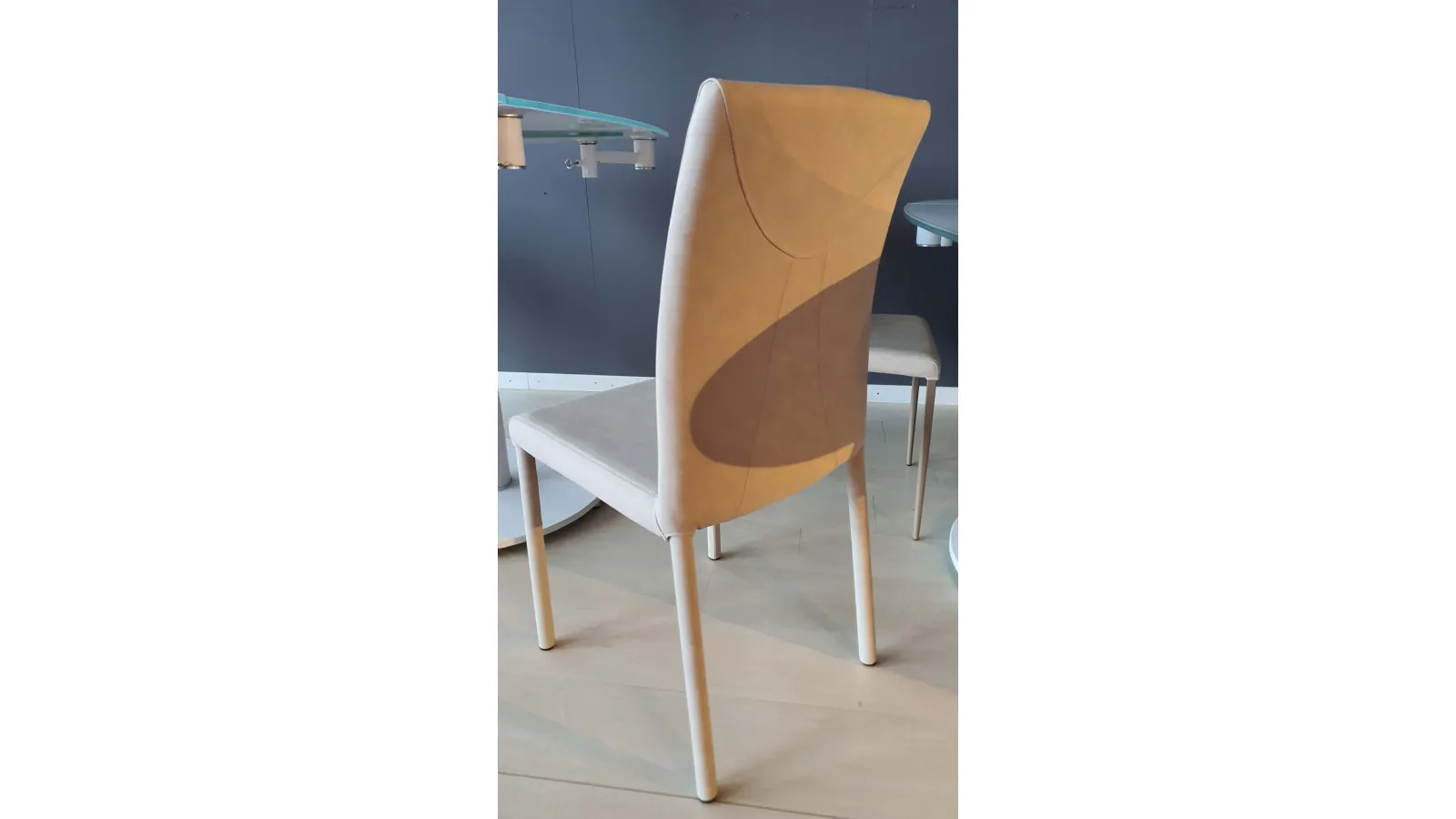 CARAMELnabukcremacaffe