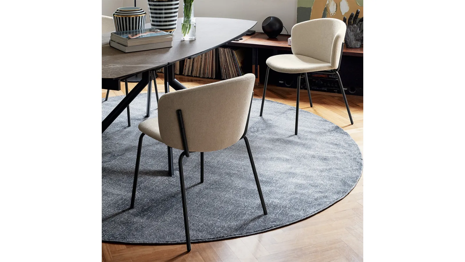 Connubia's Desy Mid chair