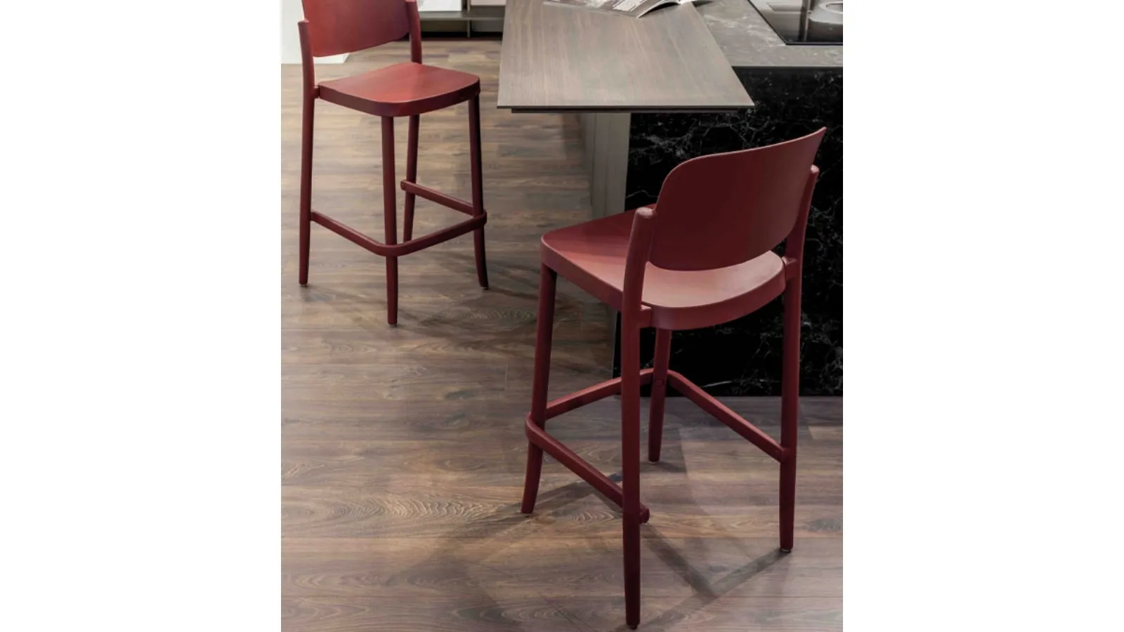 Dori stool in polypropylene by Altacom