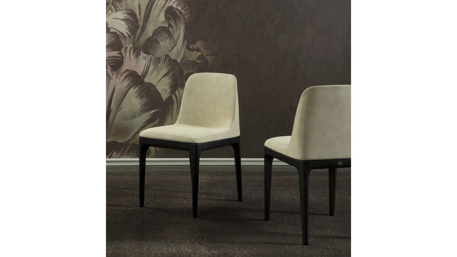 Gilda leather chair by Tonin Casa.