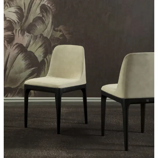 Gilda leather chair by Tonin Casa.