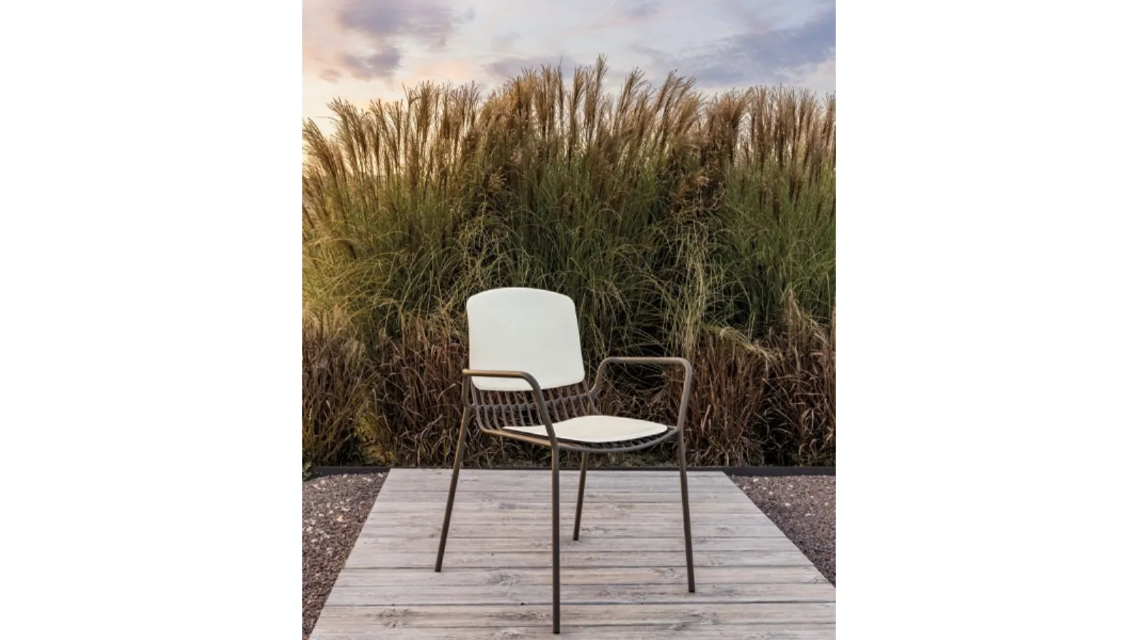 Jasmine metal chair by Altacom