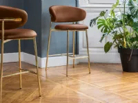 Oleandro leather stool by Calligaris.