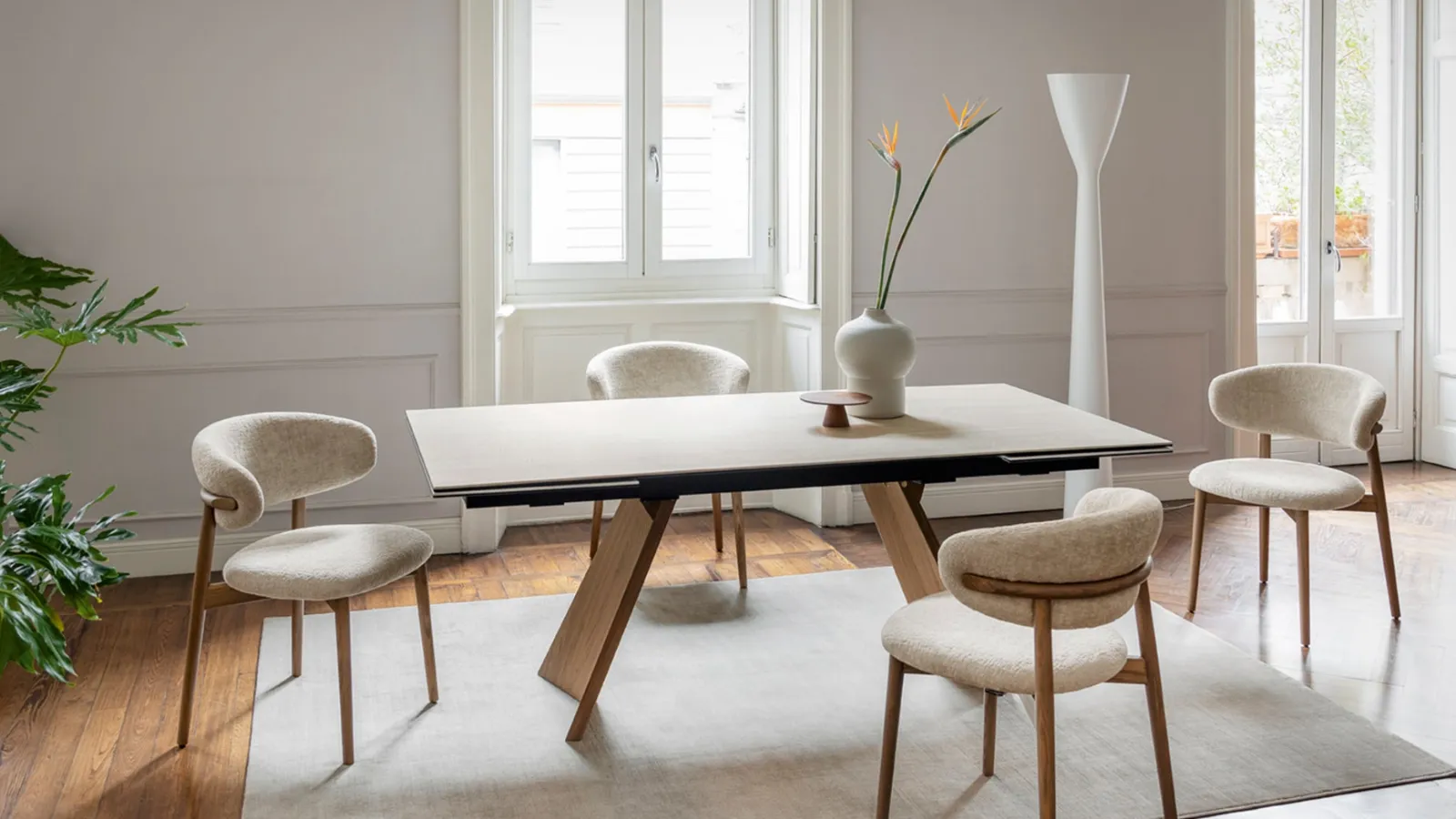 Chair in fabric with wooden legs Oleandro by Calligaris