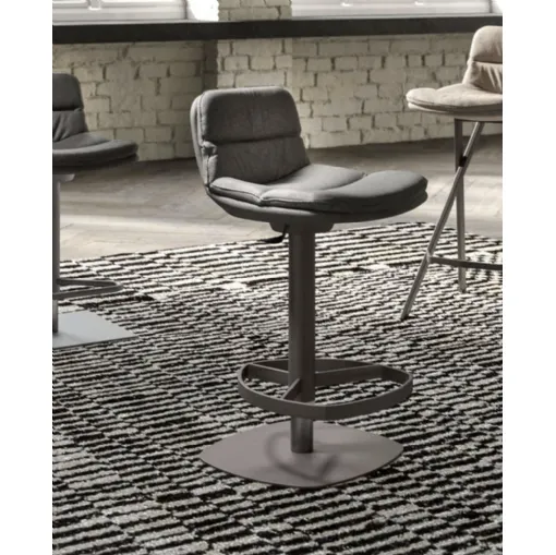 Marlon padded stool by Ozzio