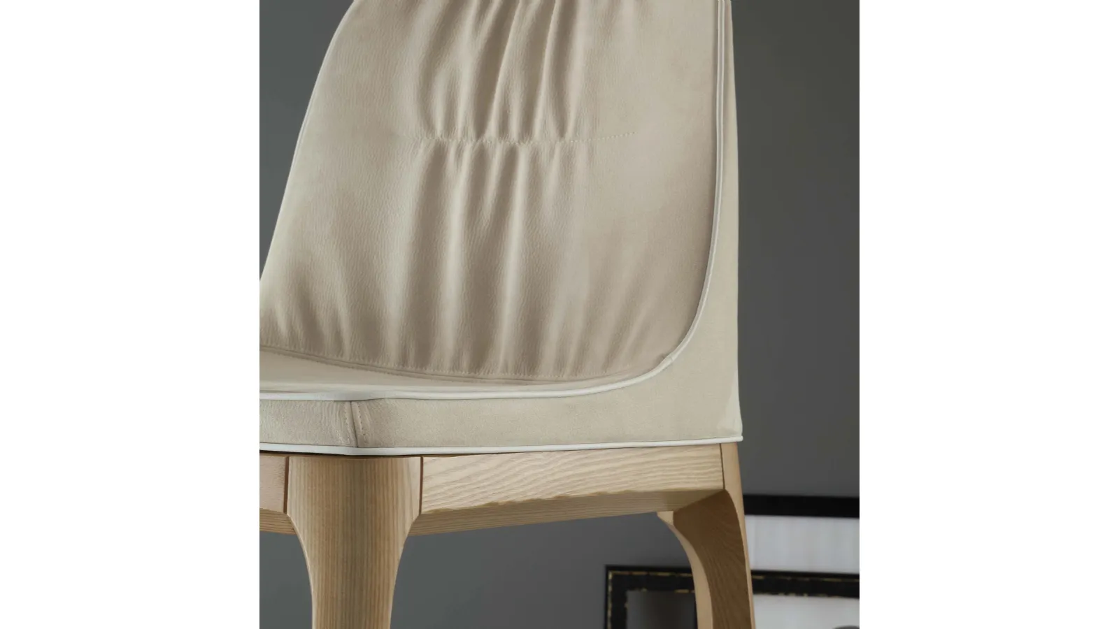 Leather stool Mivida by Tonin Casa