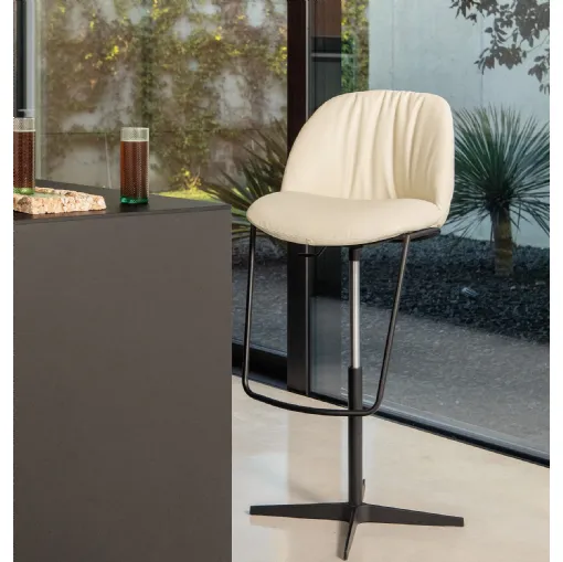 Olympia leather stool by Tonin Casa